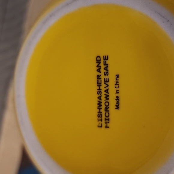 NWOT BEE POSITIVE LARGE COFFEE MUG - Picture 4 of 8